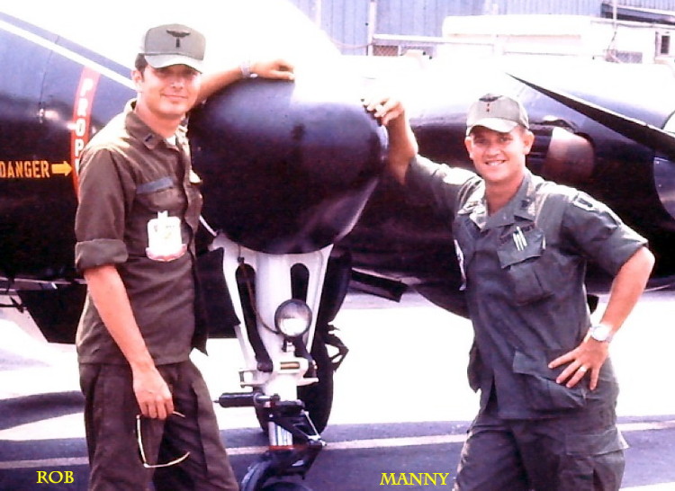 1LT Rob Tommasone and CW2 Manny Reynoso photo, 1972